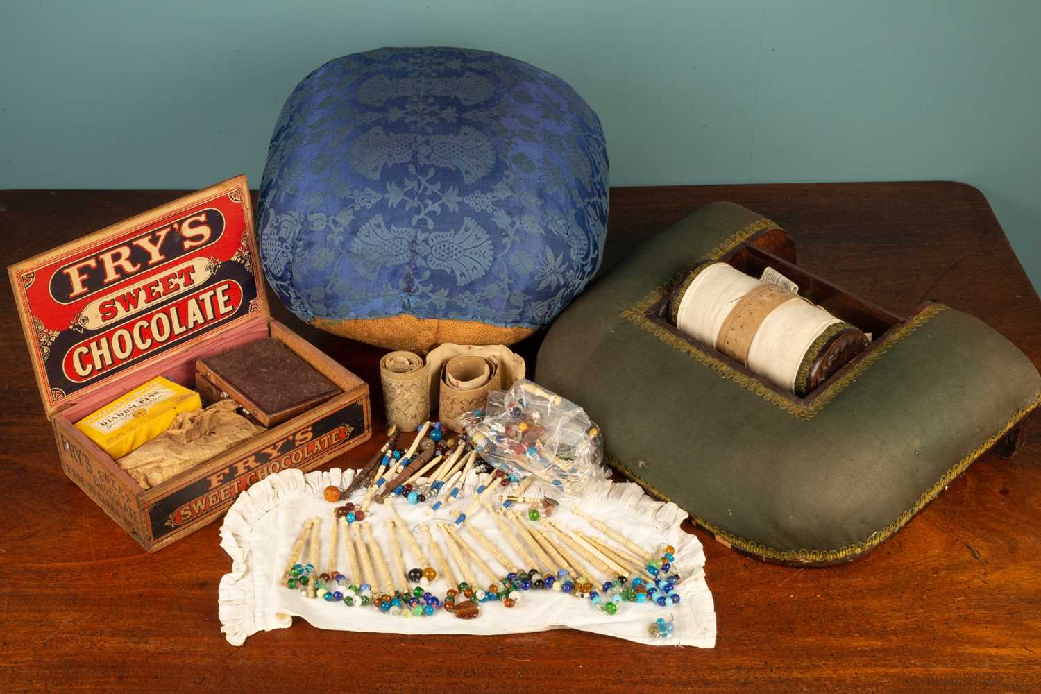 Lot 39 - A collection of lace making items