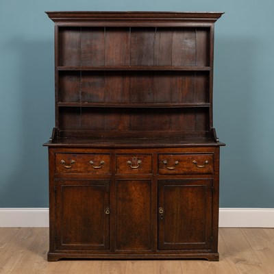 Lot 280 - An 18th century oak dresser base