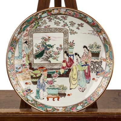 Lot 131 - Porcelain charger with polychrome decoration...