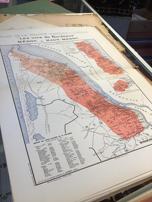 Lot 570 - Larmat, Louis Ed. 'Atlas de la France Vinicole'...