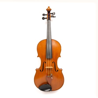 Lot 564 - A late 19th century German viola of golden...