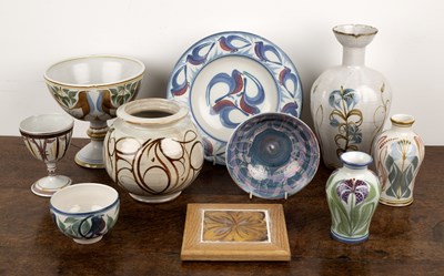 Lot 352 - Collection of Aldermaston studio pottery and...