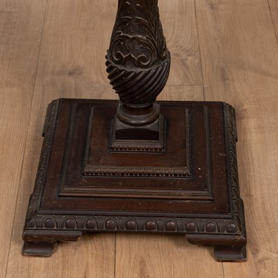 Lot 584 - An Edwardian mahogany standard lamp