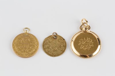 Lot 95 - A Turkey/Ottoman Empire gold coin, loose...