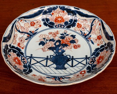 Lot 201 - An 18th century Japanese Imari dish