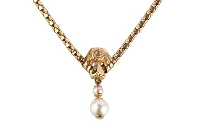 Lot 5 - A cultured pearl pendant necklace, with...