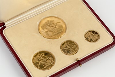 Lot 207 - A George VI gold specimen four coin set,...