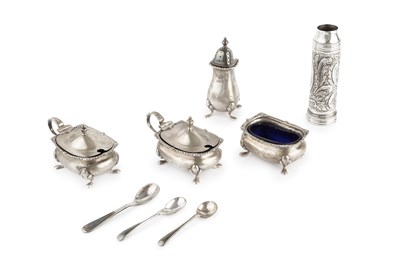 Lot 206 - A late Victorian silver shaving brush,...