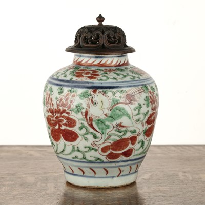 Lot 412 - Wucai jar Chinese, late 17th Century, painted...