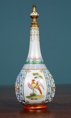 Lot 567 - Early 19th century Chamberlains Worcester scent bottle