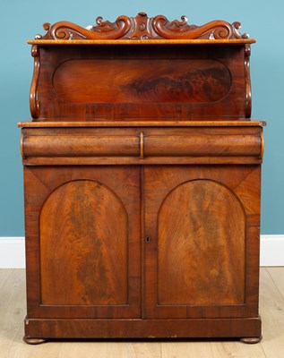 Lot 137 - A Victorian mahogany chiffonier