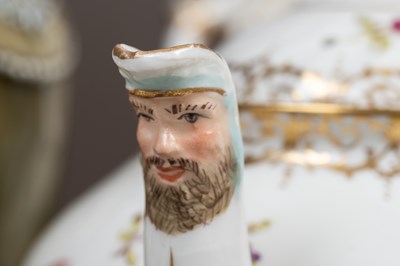 Lot 14 - A Dresden tea service