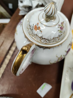 Lot 14 - A Dresden tea service
