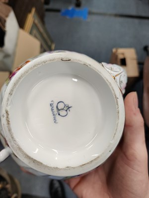Lot 14 - A Dresden tea service