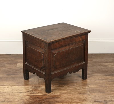 Lot 186 - Oak box 19th Century, with lift-up lid and...