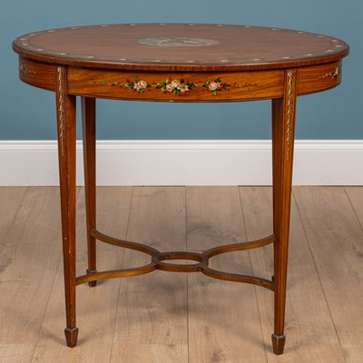 Lot 189 - An Edwardian satinwood oval occasional table