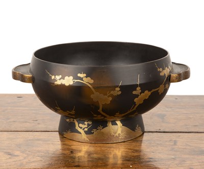 Lot 385 - Japanese black lacquer basin 20th Century,...