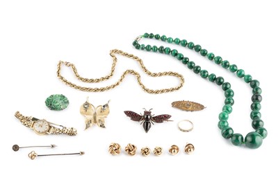 Lot 100 - A collection of jewellery, comprising a 9ct...