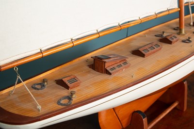 Lot 180 - A contemporary pond yacht