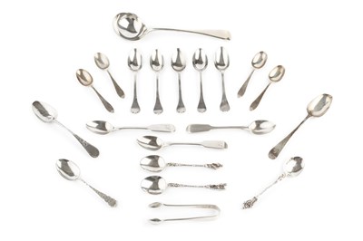 Lot 222 - A collection of mixed silver flatware, to...