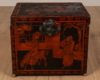 Lot 192 - A Chinese black lacquered box
