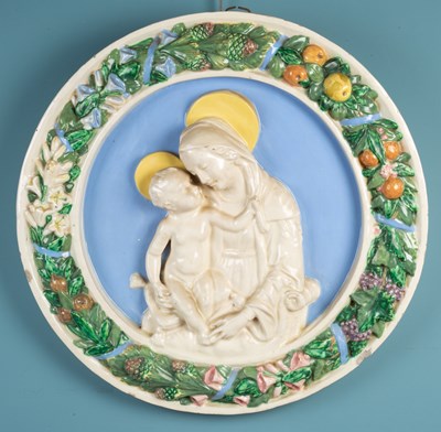 Lot 351 - A 19th century Majolica roundel