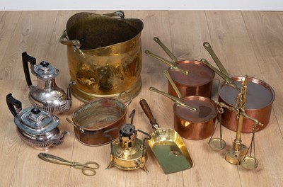 Lot 674 - A collection of various silver plate