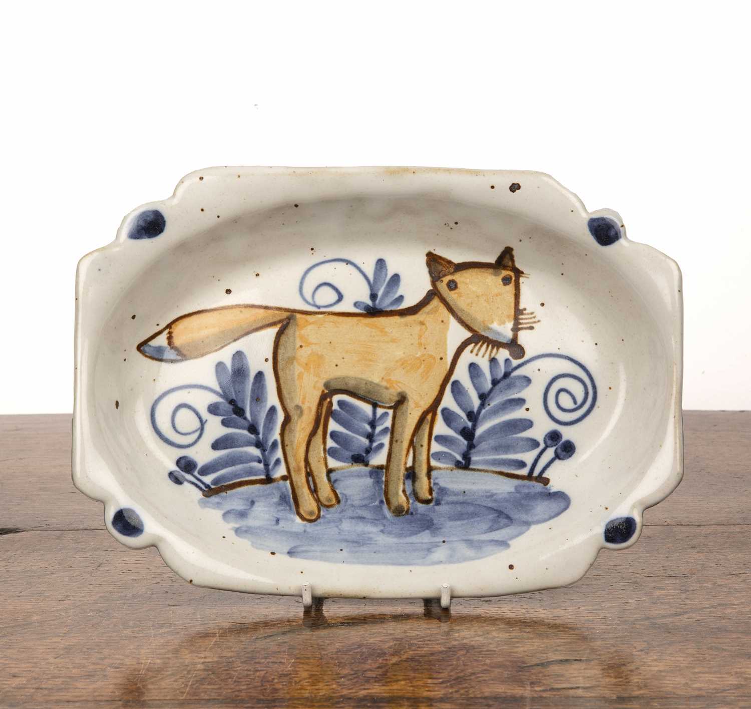 Lot 331 - Andrew McGarva (b.1956) Studio pottery dish...