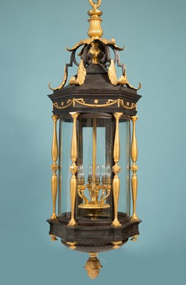 Lot 473 - A large bronze hall lantern