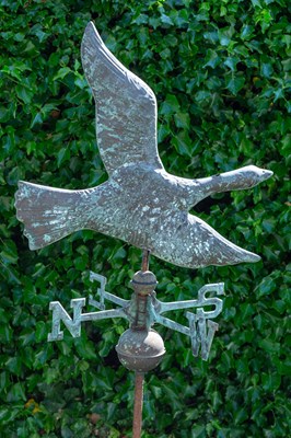 Lot 1264 - A contemporary weather vane in the form of a flying goose