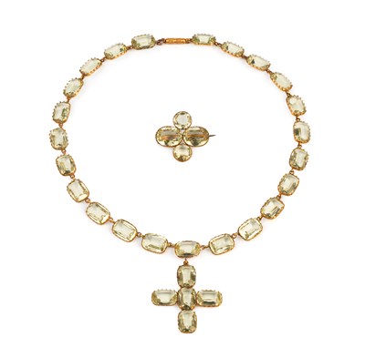 Lot 28 - A Georgian paste pendant necklace, designed as...