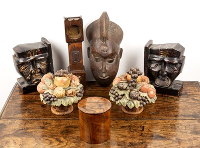 Lot 315 - Group of wood pieces to include an African...