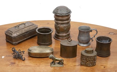 Lot 335 - Collection of metalware to include a brass...