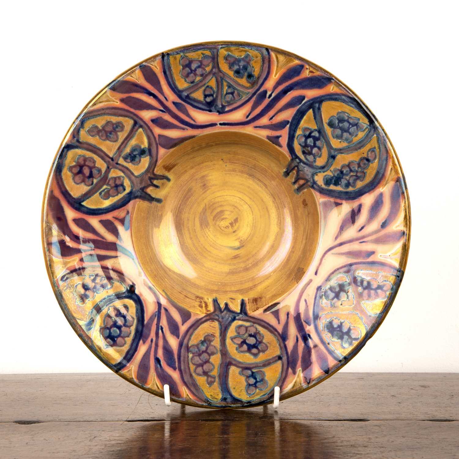 Lot 330 - Andrew Hazelden (b.1963) at Yarnton Pottery...