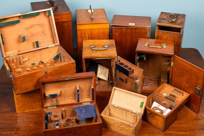 Lot 29 - A collection of sixteen wooden microscope boxes