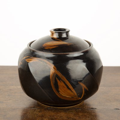 Lot 348 - Chris Carter (b.1945) Large studio pottery...