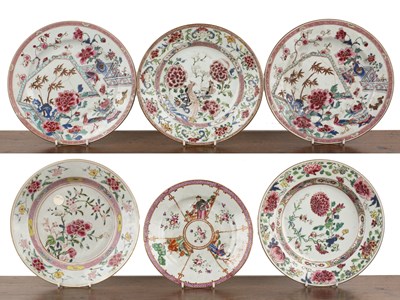 Lot 91 - Six famille rose plates Chinese, late 18th...