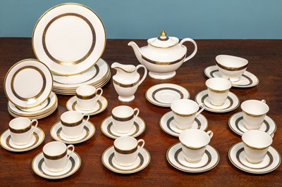 Lot 32 - A Royal Doulton ‘Harlow’ part dinner, tea and coffee service