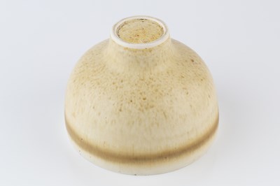 Lot 517 - Hazel Johnston (1933-2011) Footed bowl with...
