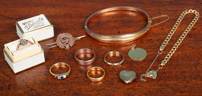 Lot 35 - A collection of gold jewellery