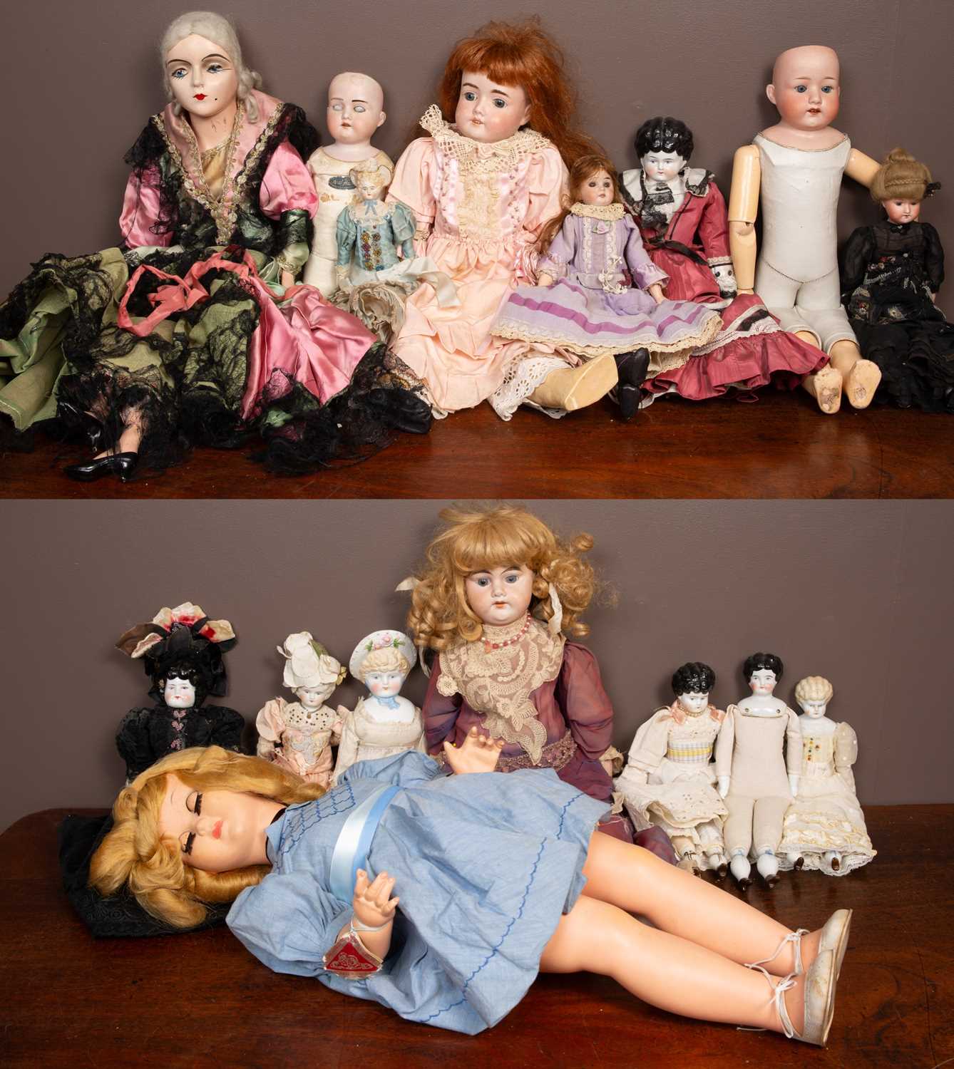 Lot 126 - A collection of six dolls