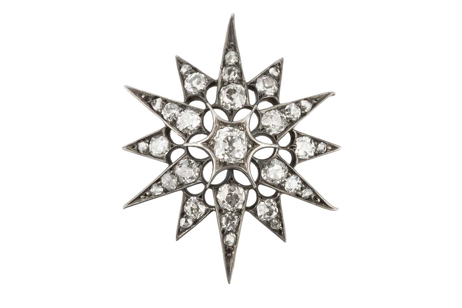 Lot 1 - A late Victorian/Edwardian diamond star...