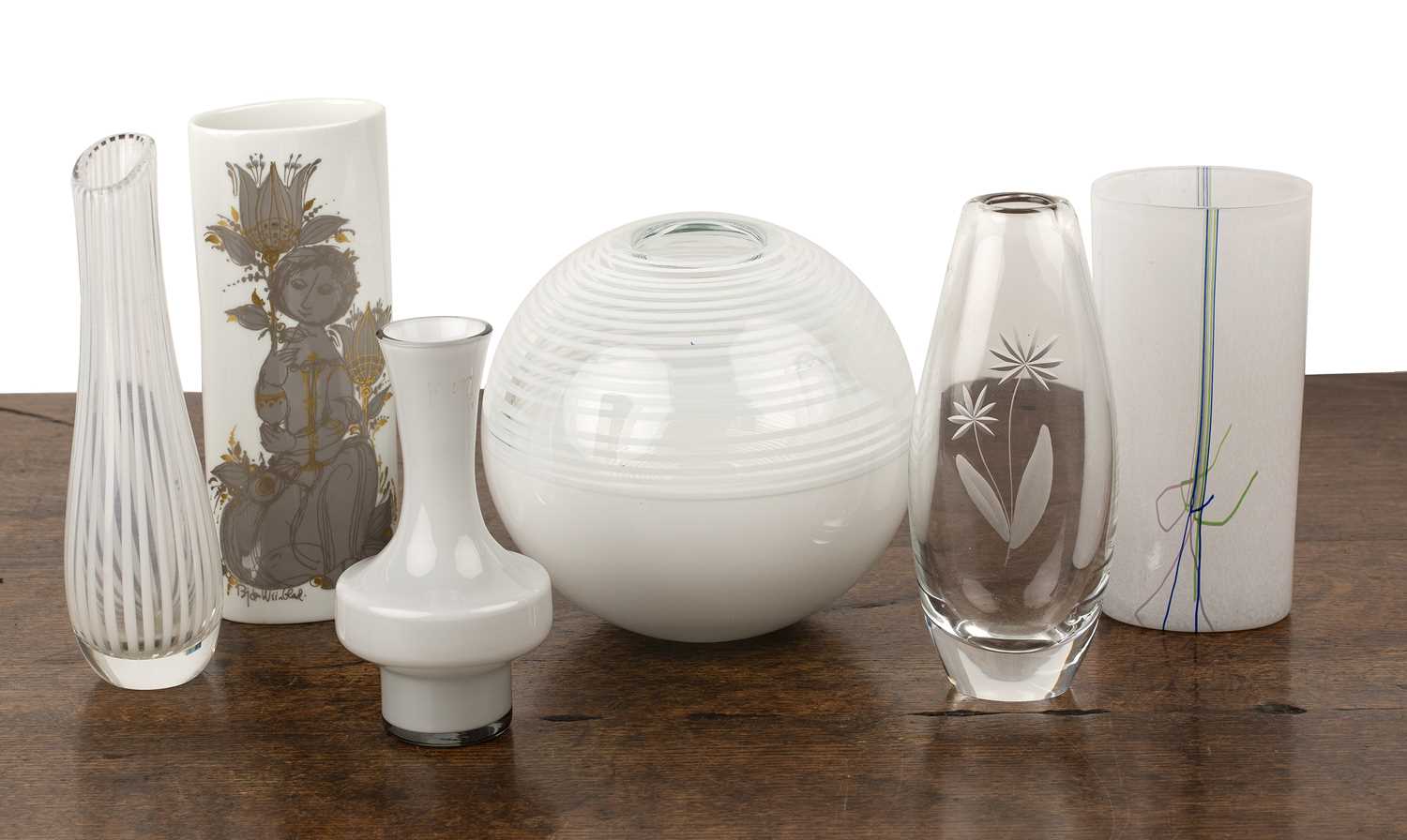 Lot 373 - Group of Scandinavian glassware and ceramics...