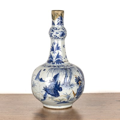 Lot 12 - Garlic neck blue and white bottle vase Chinese,...