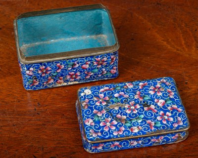Lot 61 - A large collection of bijouterie
