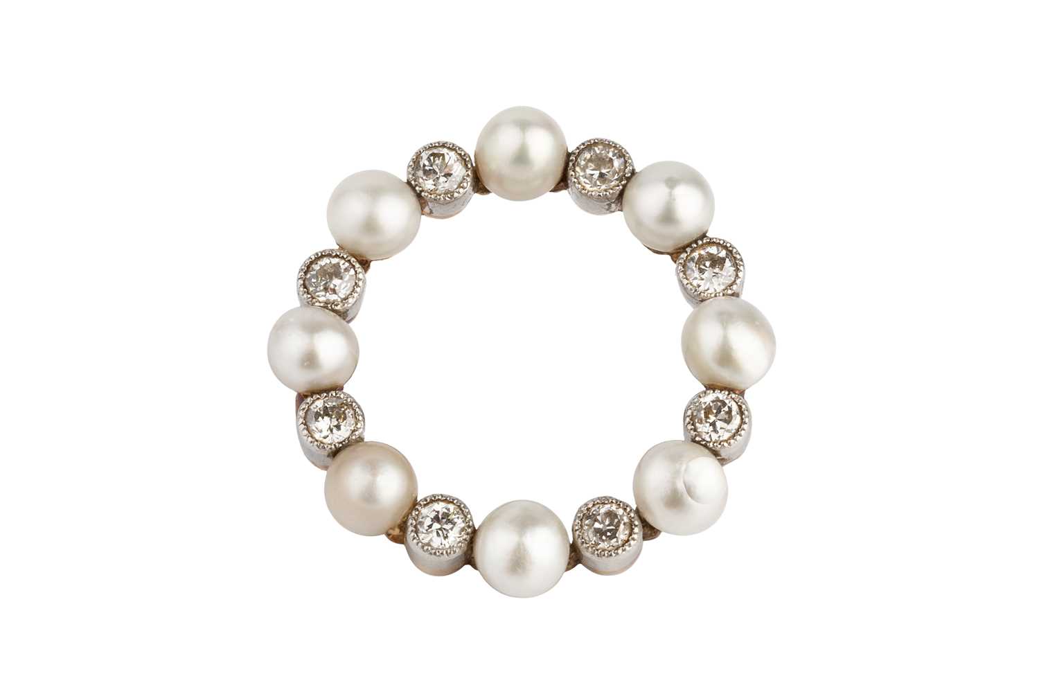 Lot 89 - A pearl and diamond circlet brooch,...