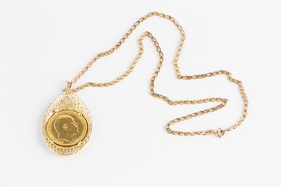 Lot 221 - A sovereign pendant on chain, the Edward VII...