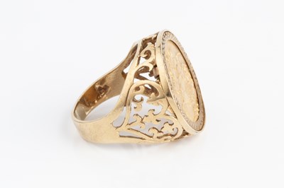 Lot 223 - A sovereign ring, the Edward VII sovereign...
