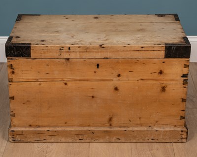 Lot 397 - A pine tool chest