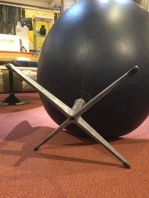 Lot 719 - Arne Jacobsen (1902-1972) for Fritz Hansen Egg...